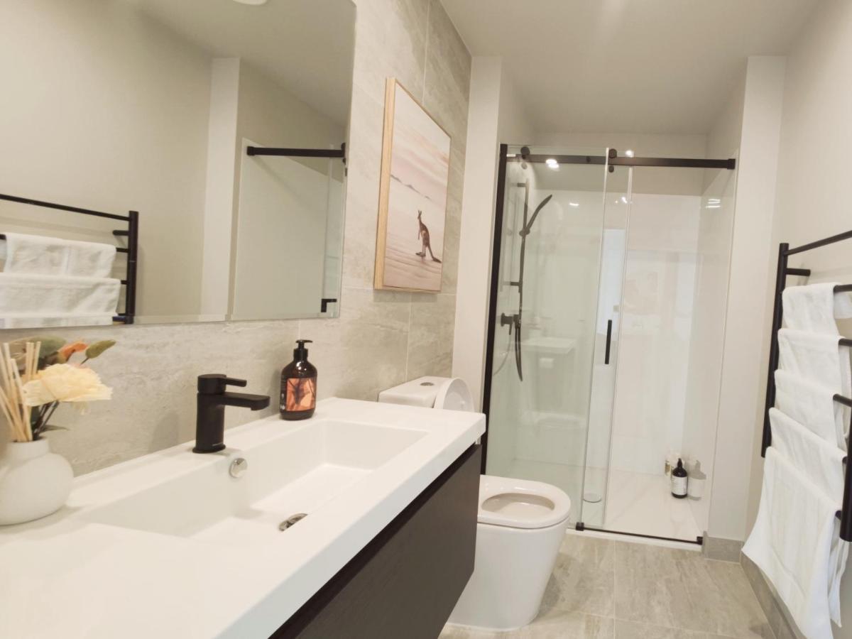 Luxurious 2 Bedroom Apartment Free Secure Parking Auckland Eksteriør billede