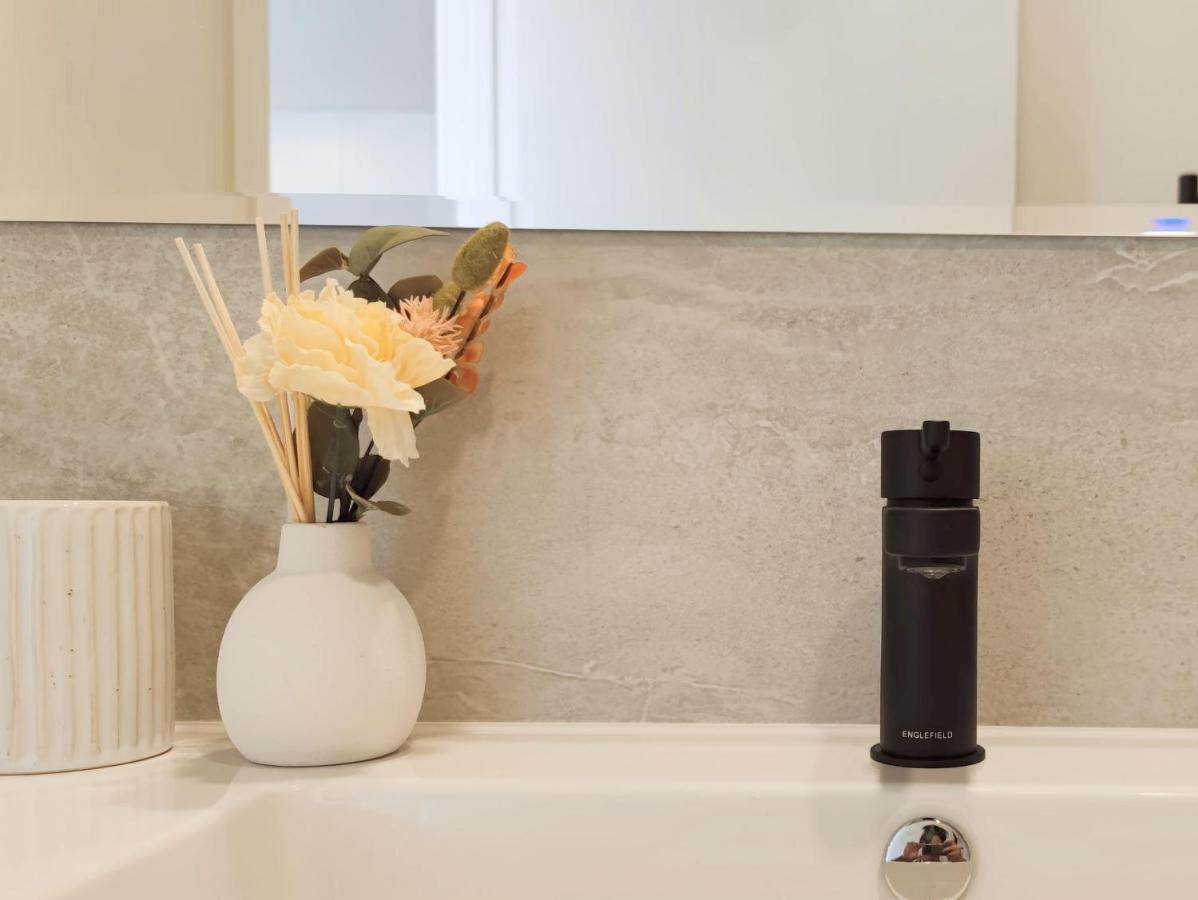 Luxurious 2 Bedroom Apartment Free Secure Parking Auckland Eksteriør billede
